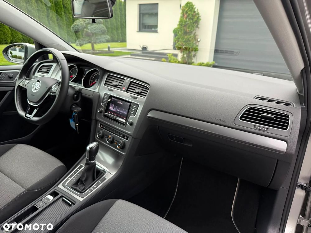 Volkswagen Golf 1.4 TSI BlueMotion Technology DSG Comfortline - 20