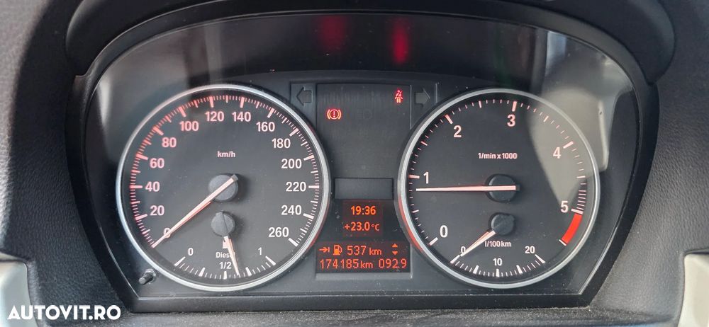 BMW Seria 3 318d - 6