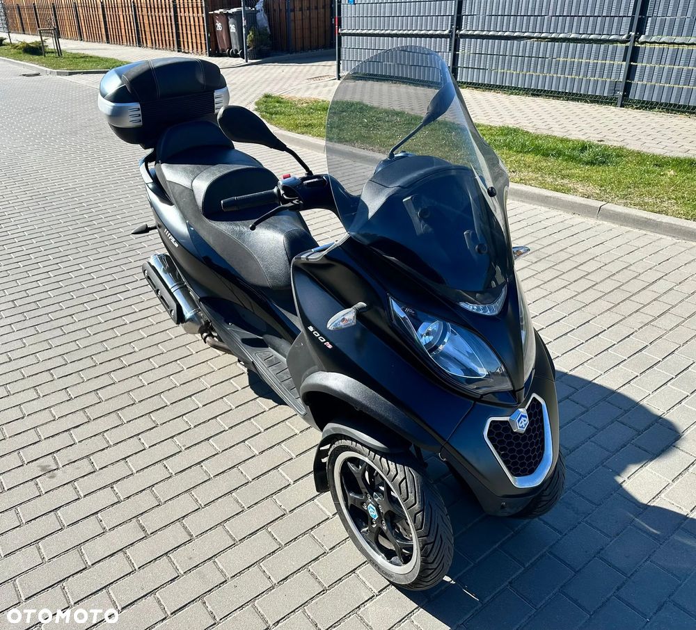 Piaggio MP-3 - 1