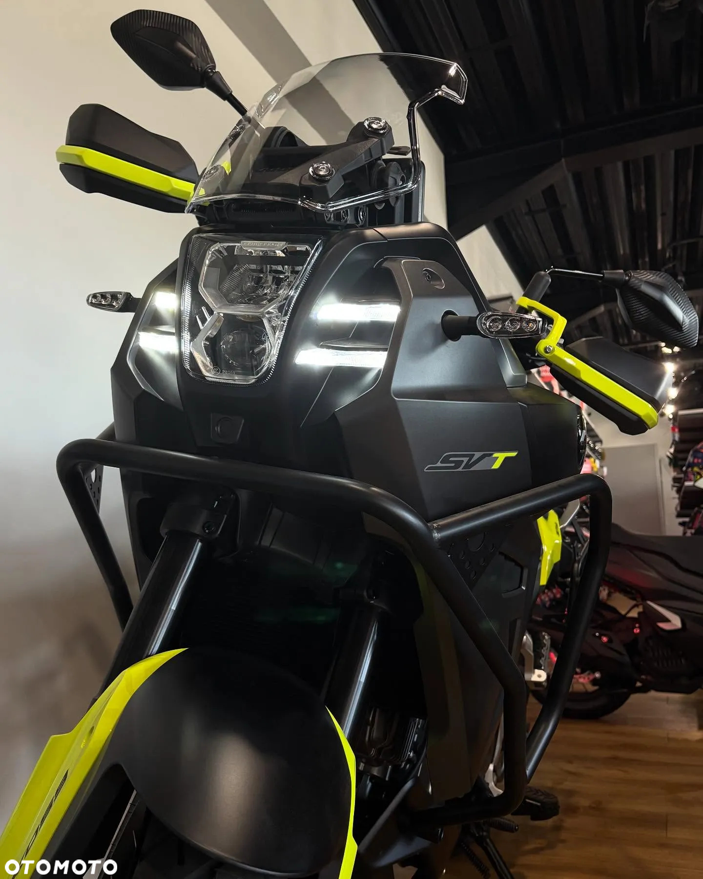 QJMOTOR SVT 650X
