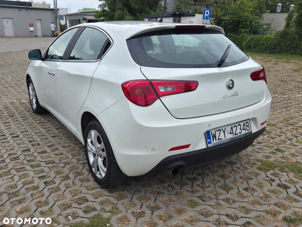 Alfa Romeo Giulietta 1.6 JTDM Distinctive - 6