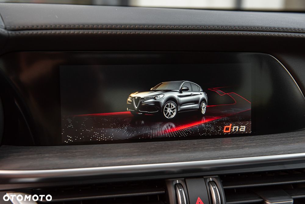 Alfa Romeo Stelvio 2.0 Turbo TI Q4 - 27