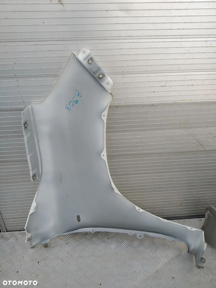 A903/A906/H108/H112 LEWY BŁOTNIK TOYOTA HILUX 2016- - 9