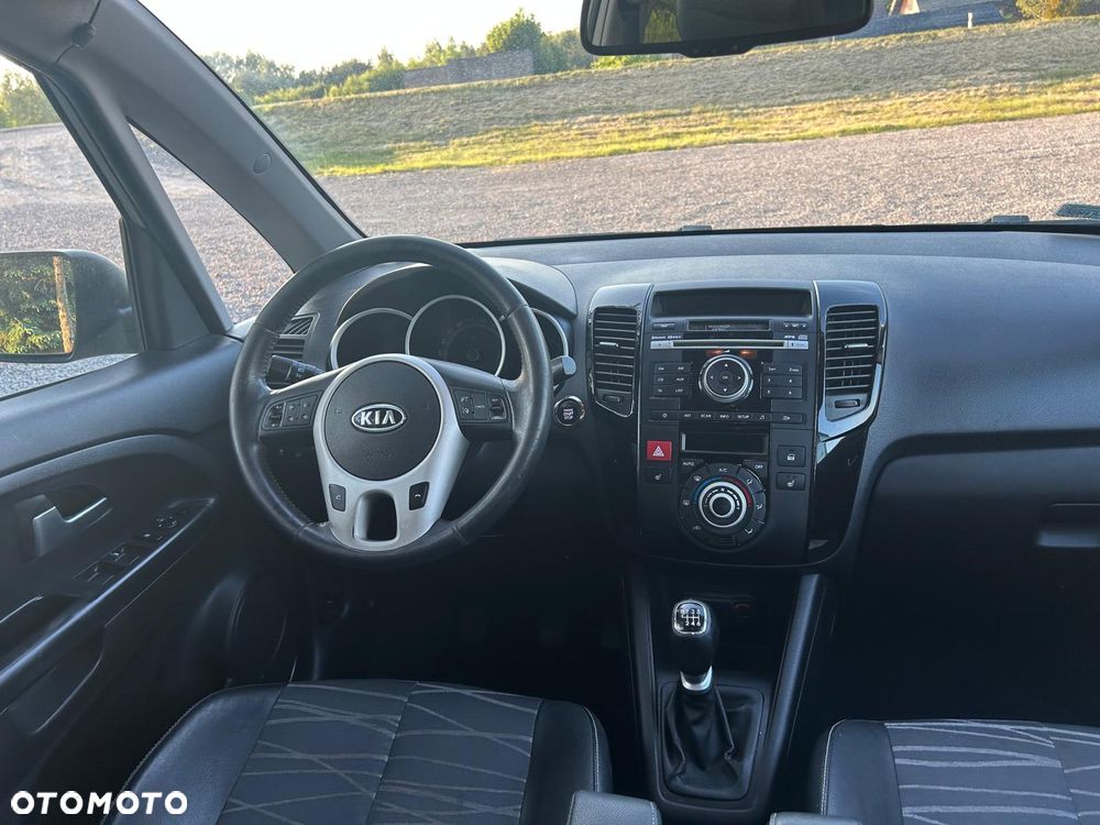 Kia Venga - 9