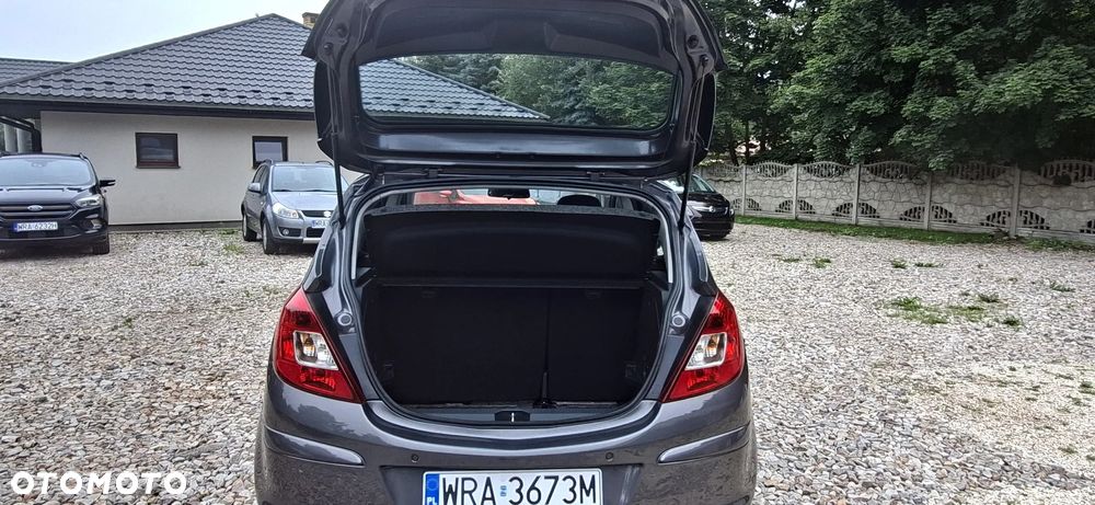Opel Corsa 1.4 16V Innovation - 17