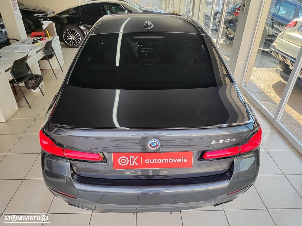 BMW 530 e Pack 50 anos M - 11