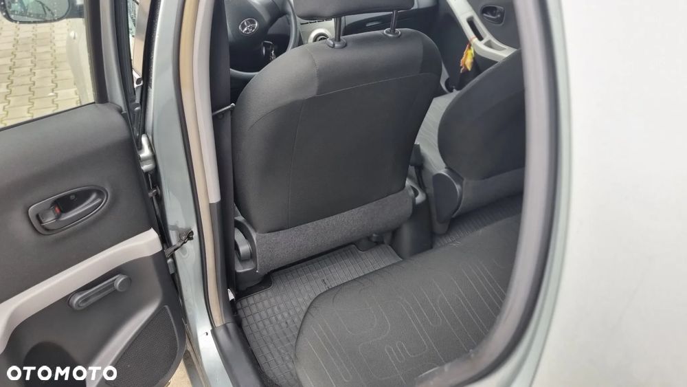 Toyota Yaris 1.33 Sol - 15