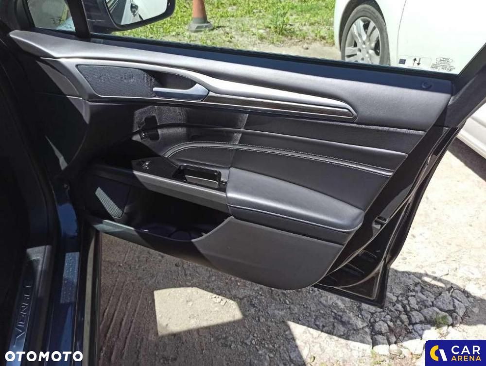 Ford Mondeo - 35