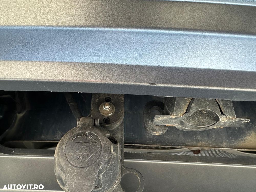 Volkswagen Tiguan - 32