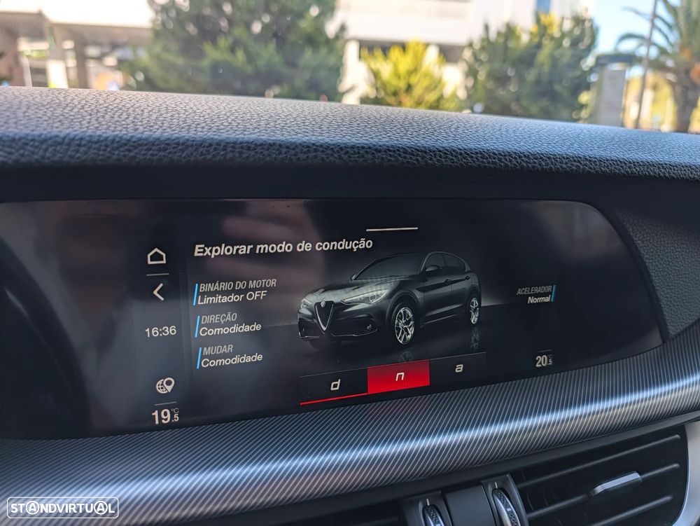 Alfa Romeo Stelvio 2.2 D Sprint AT8 - 24