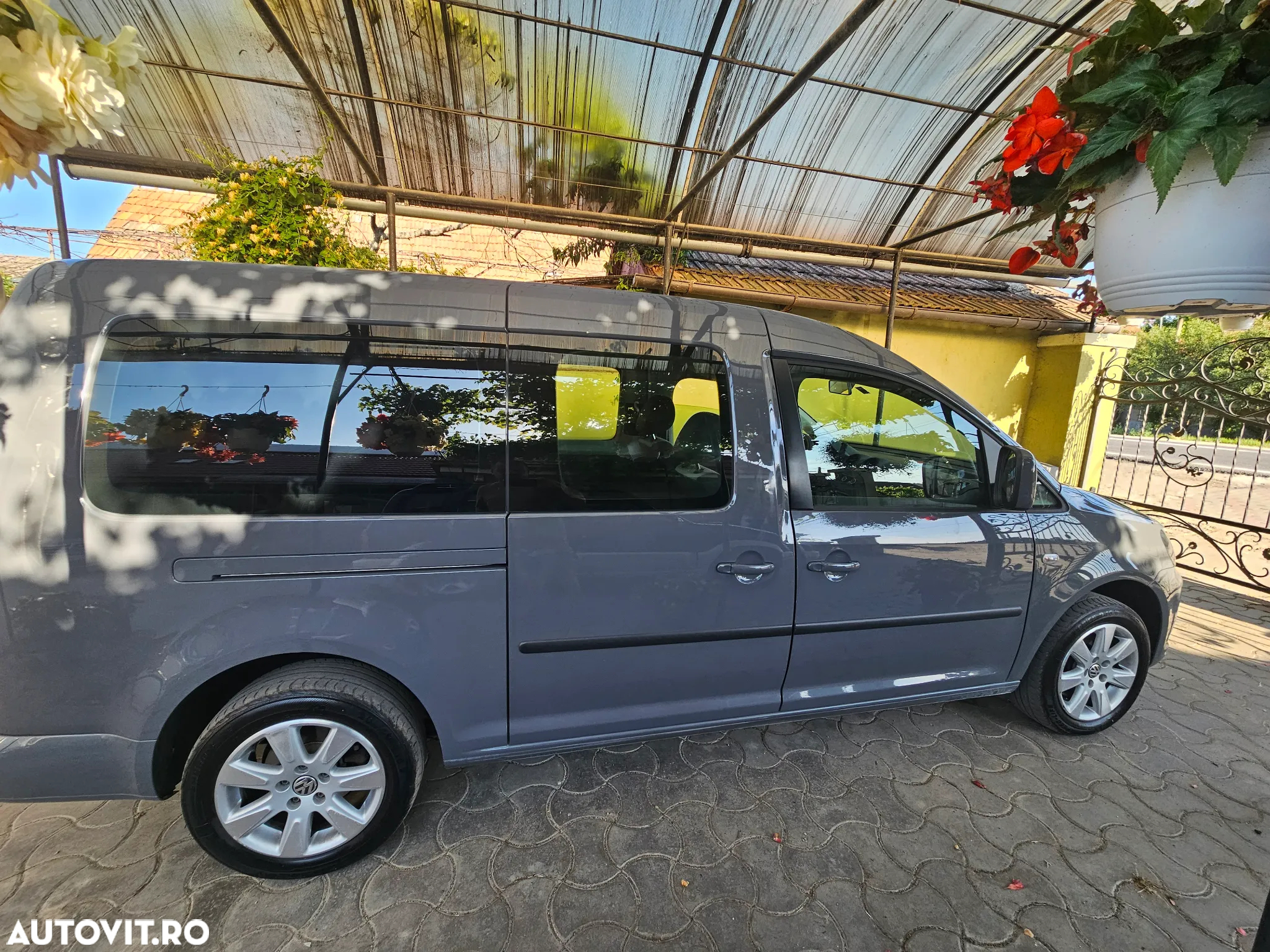 Volkswagen Caddy Maxi 2.0 TDI Comfortline - 17