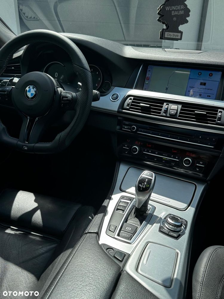 BMW Seria 5 525d - 18