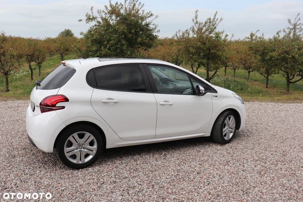 Peugeot 208 82 VTI Allure - 5