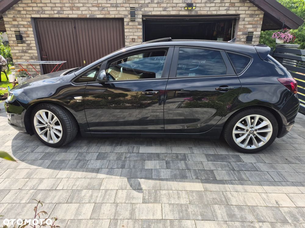 Opel Astra 2.0 CDTI DPF 150 Jahre - 6