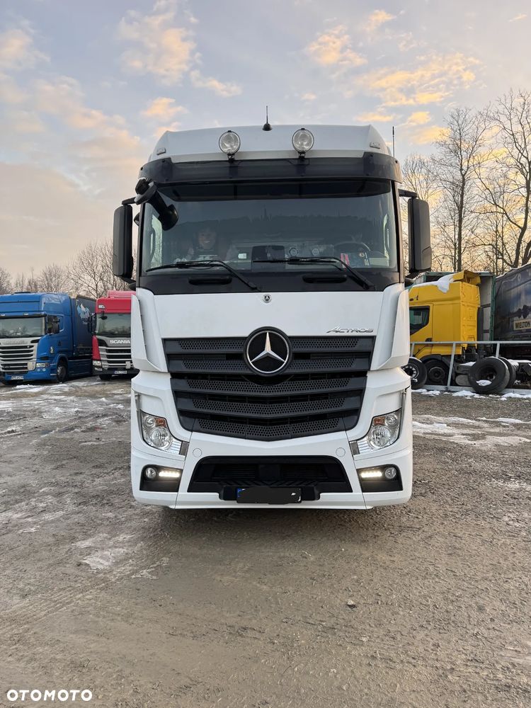 Mercedes-Benz Actros - 1