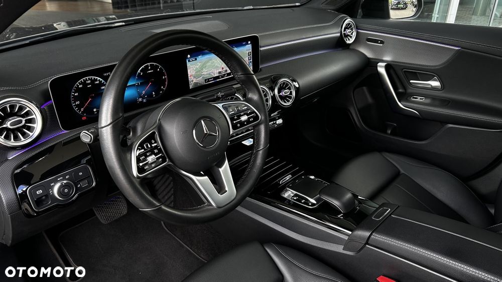 Mercedes-Benz CLA - 11