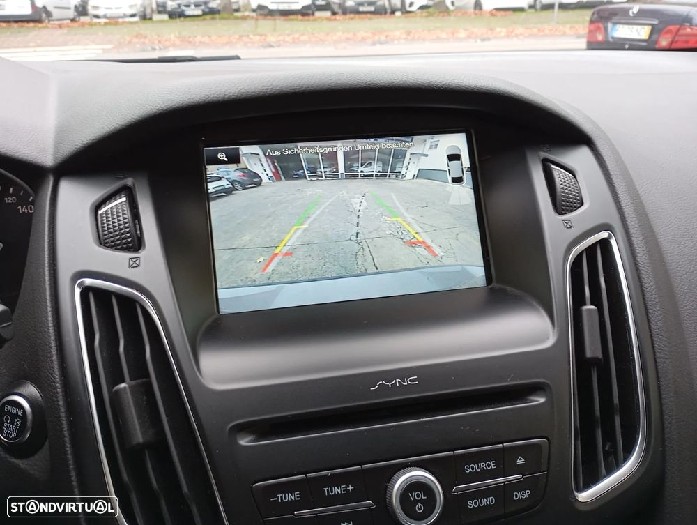 Ford Focus 1.0 EcoBoost S&S Aut. Titanium - 8