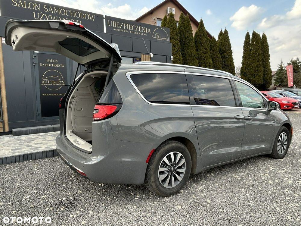 Chrysler Pacifica - 41
