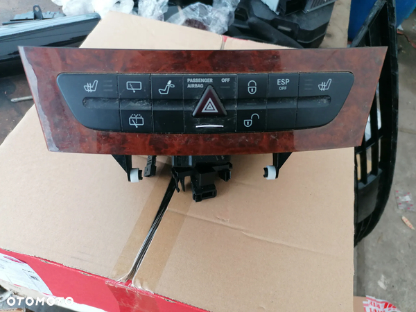 MERCEDES 211 PANEL PRZEŁĄCZNIK CD a2116800552