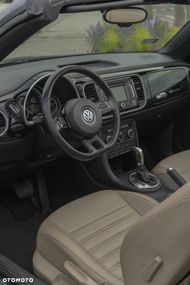 Volkswagen Beetle The Cabriolet 1.2 TSI DSG 50s - 11