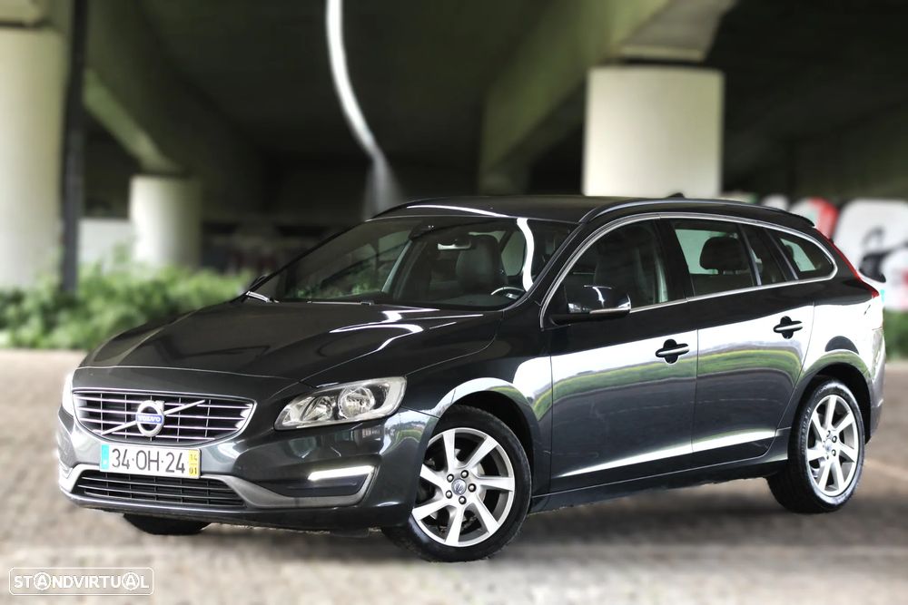 Volvo V60 1.6 D2 Momentum Eco Powershift - 1