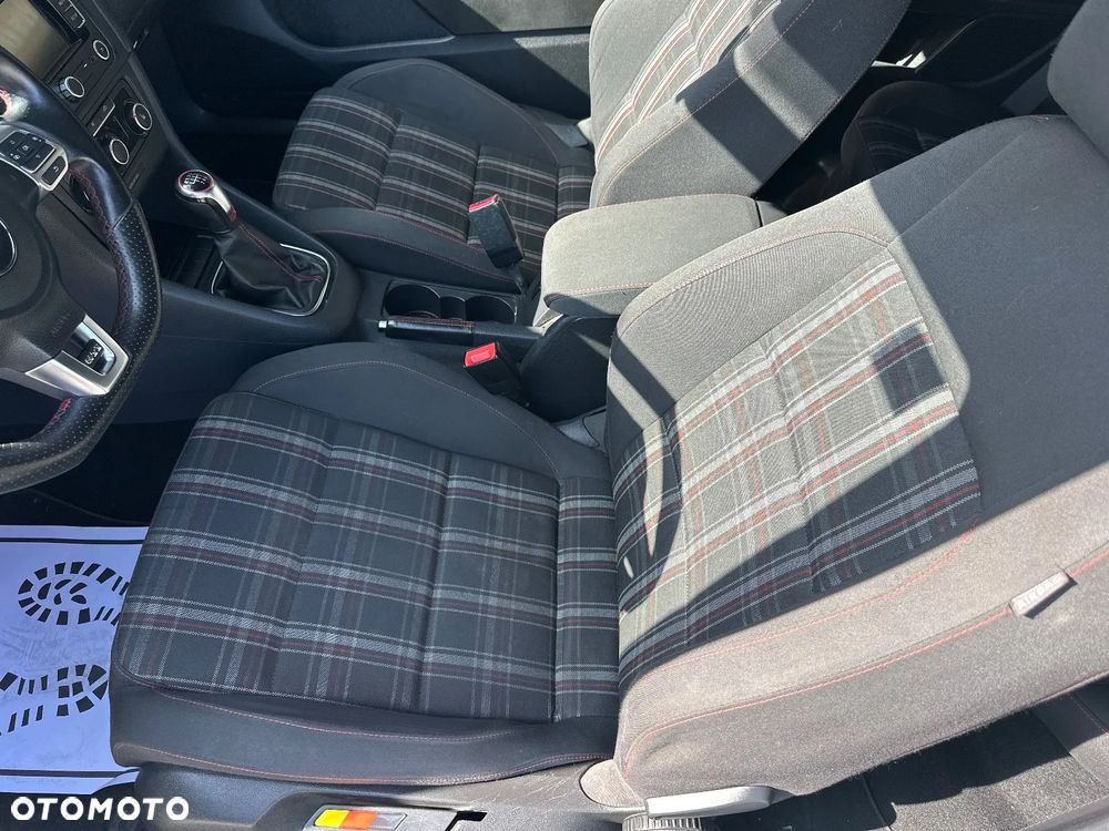 Volkswagen Golf 2.0 GTI - 24