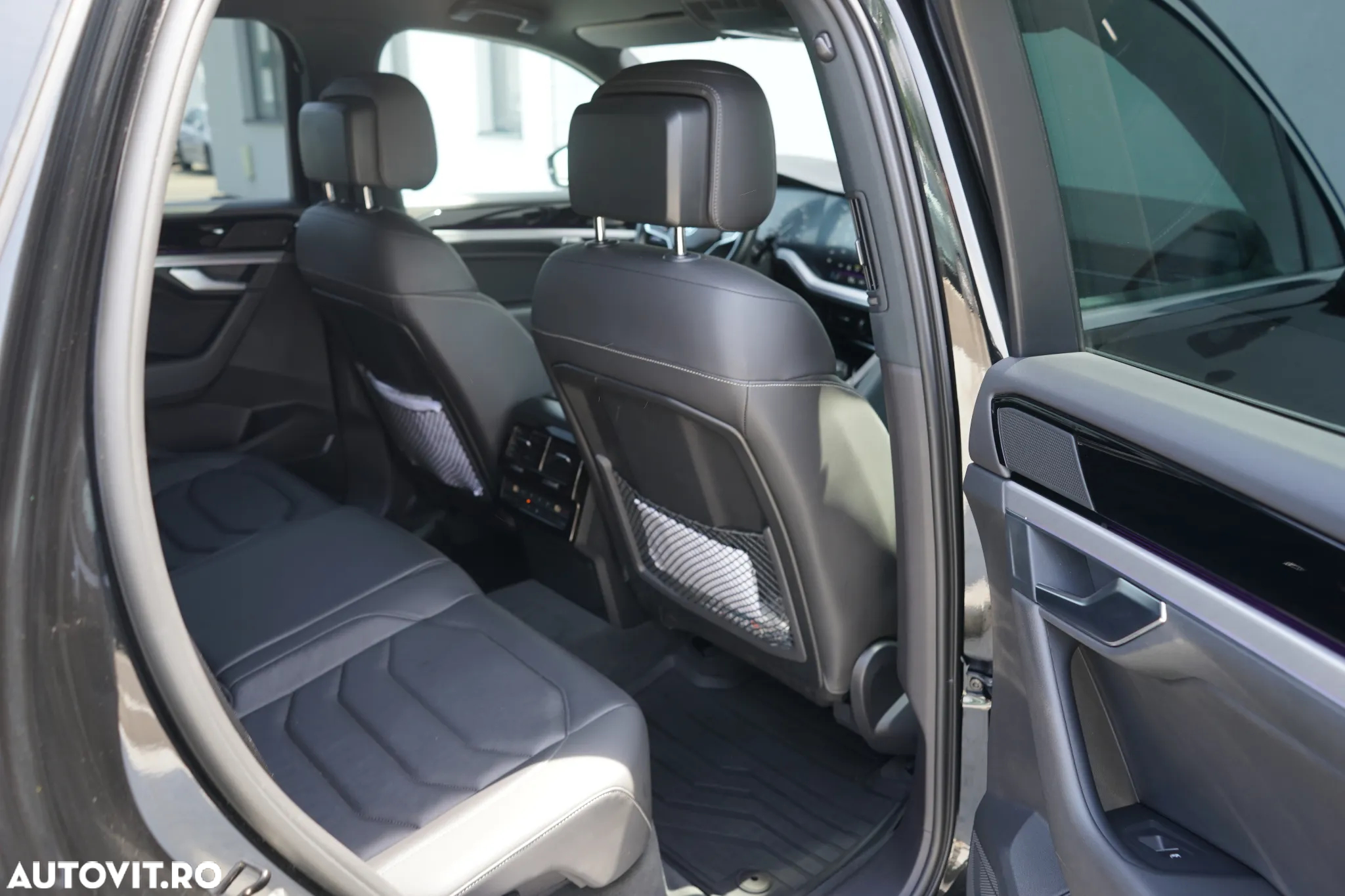 Volkswagen Touareg V6 TDI Elegance - 31