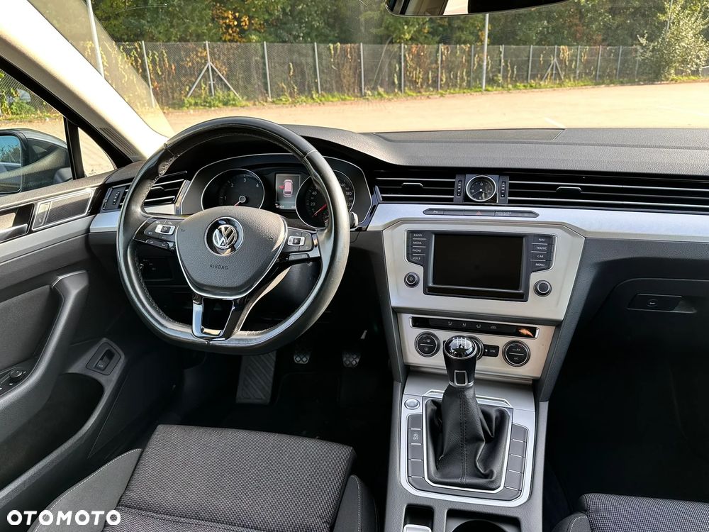 Volkswagen Passat - 6