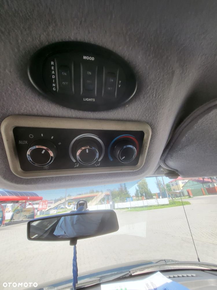 Chevrolet Express - 10