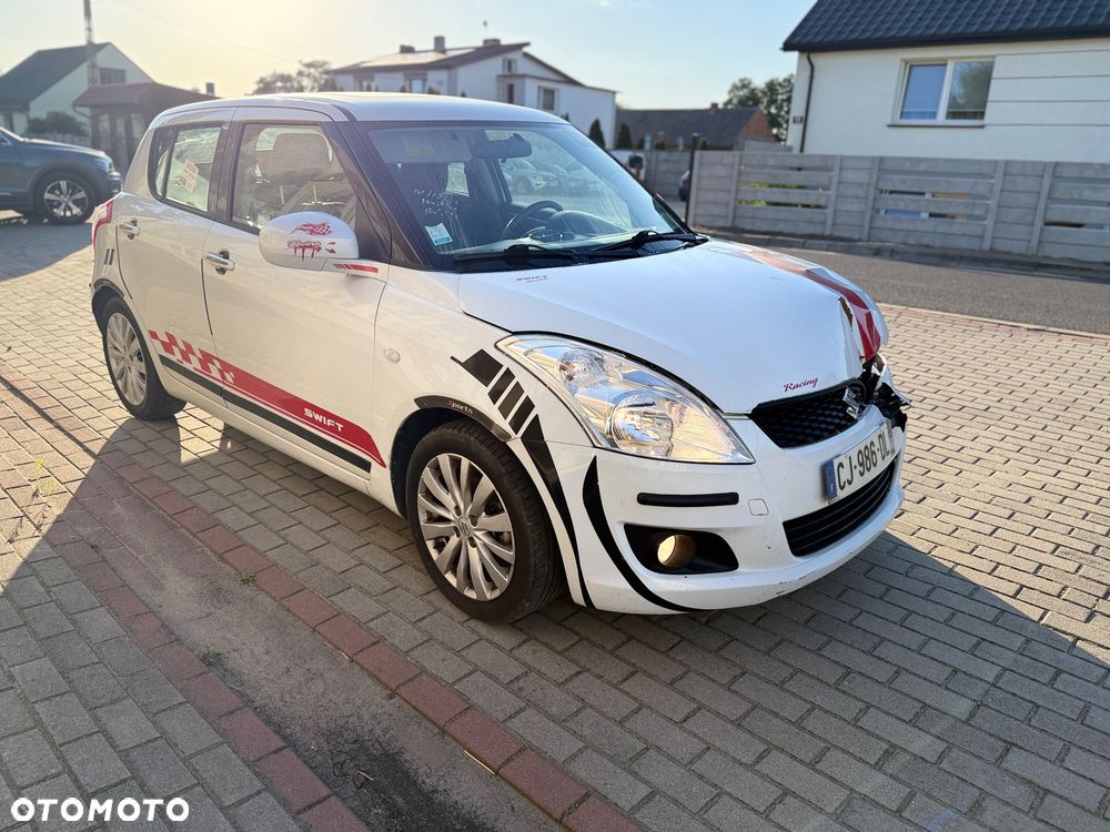 Suzuki Swift 1.2 Premium - 2