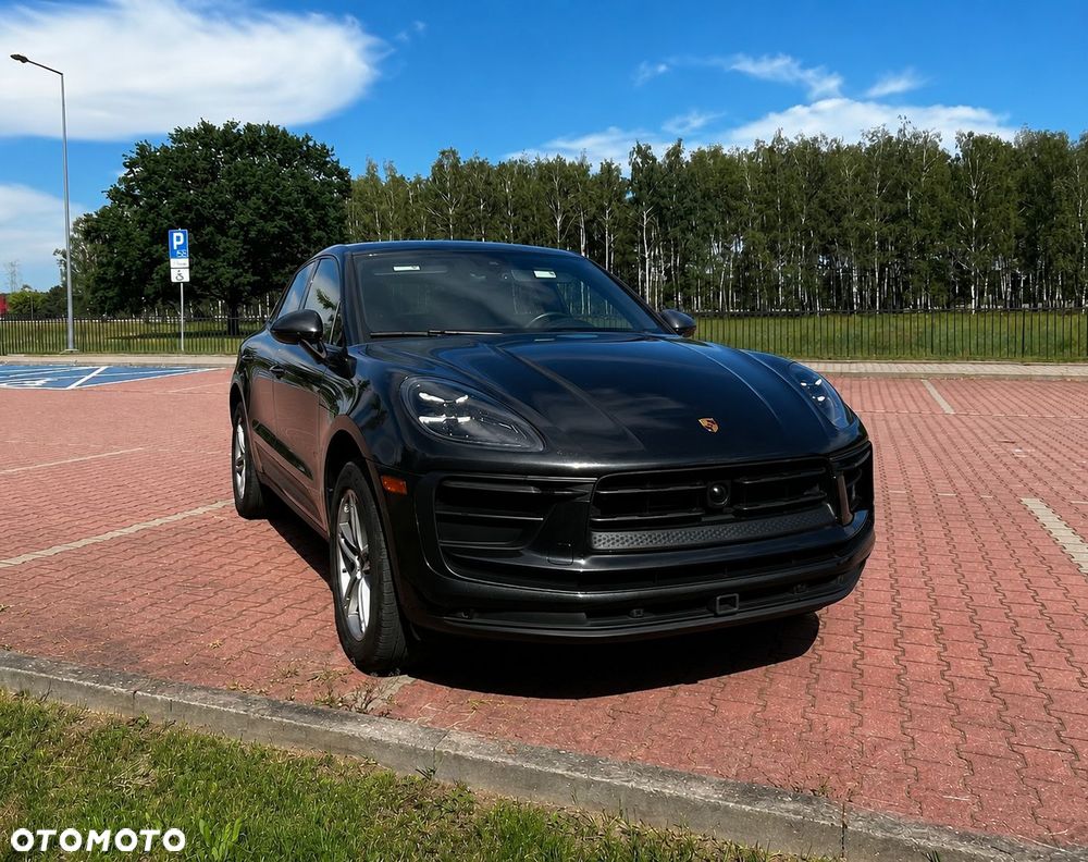 Porsche Macan - 1