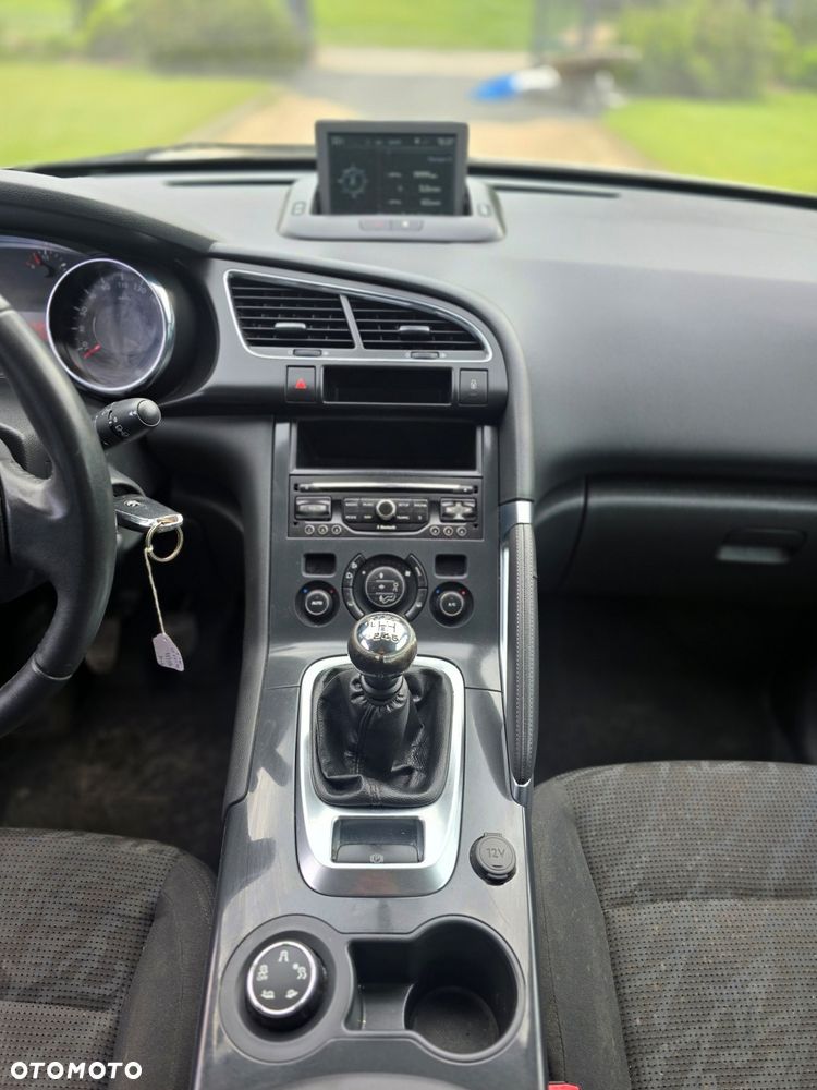 Peugeot 3008 HDi 115 Allure - 16