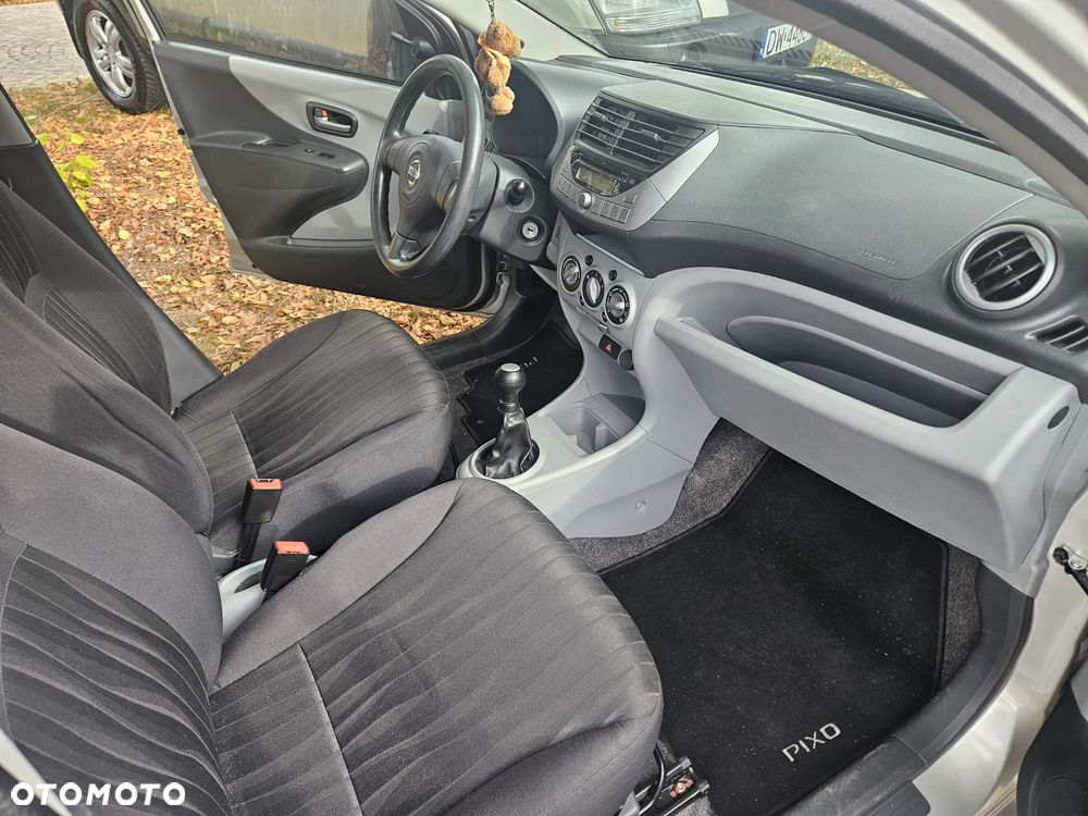 Nissan Pixo 1.0 Visia - 6