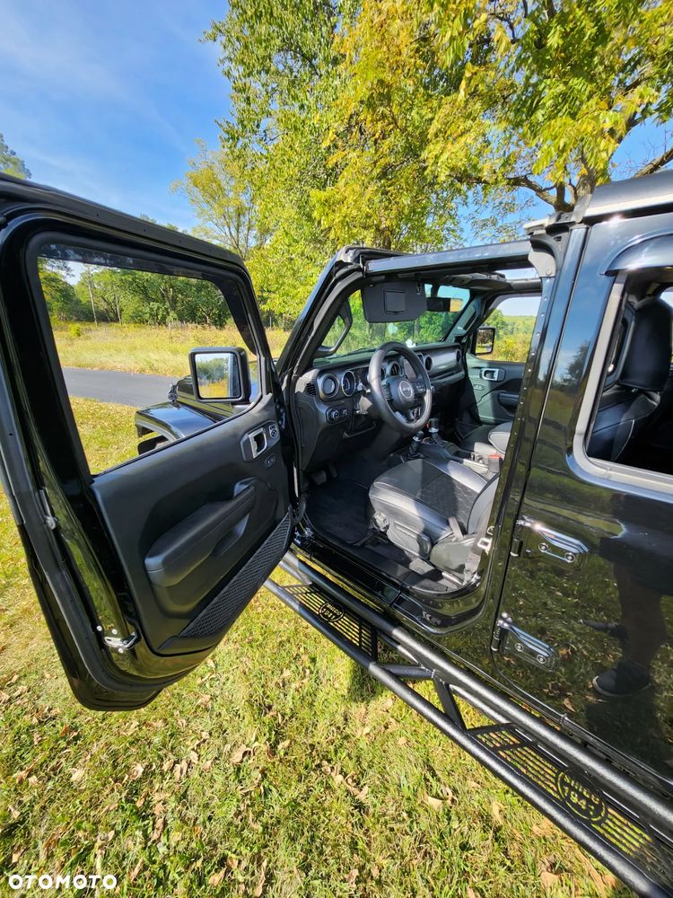 Jeep Gladiator - 28