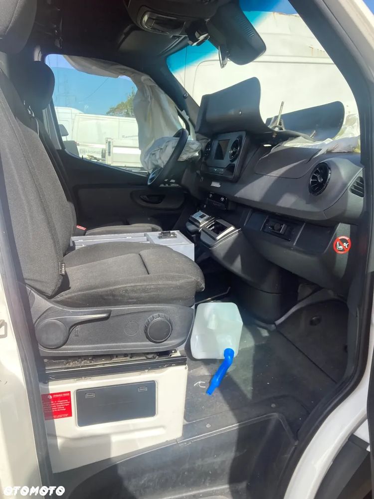 Mercedes-Benz SPRINTER KARETKA POGOTOWIA - 8