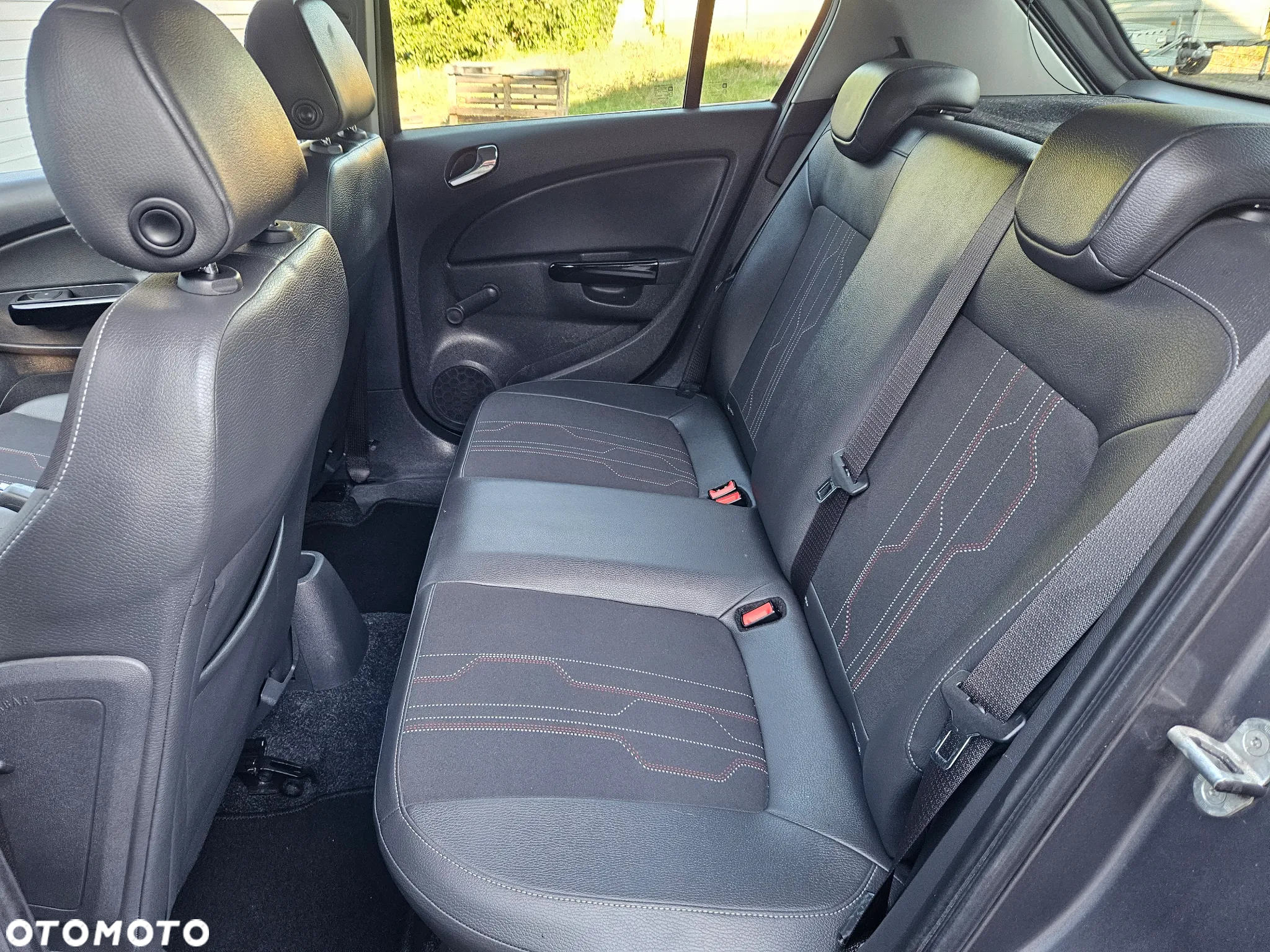 Opel Corsa 1.2 16V Edition 150 - 15