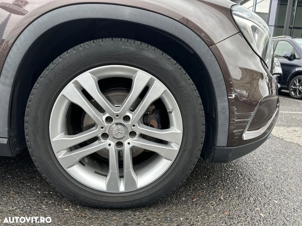 Mercedes-Benz GLA 200 (CDI) d 4Matic 7G-DCT Urban - 15