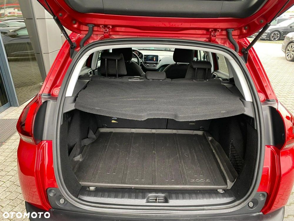 Peugeot 2008 1.2 Pure Tech GPF Active S&S - 6