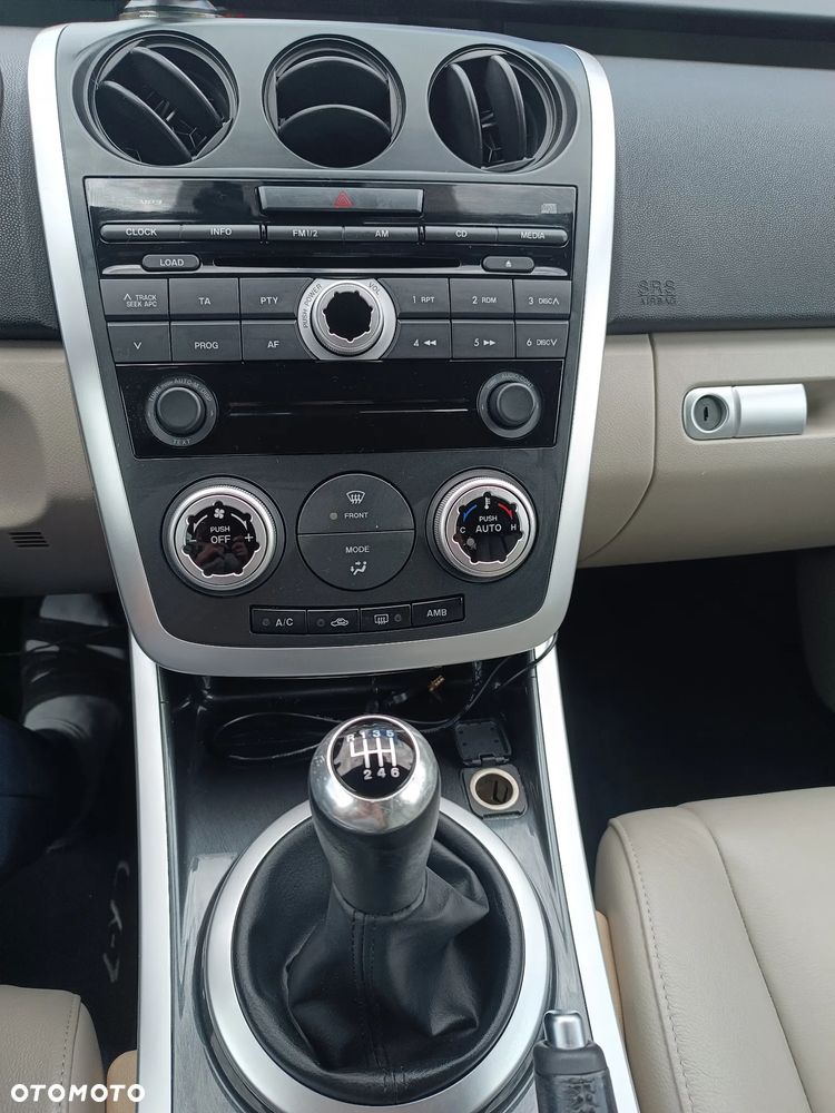 Mazda CX-7 - 11