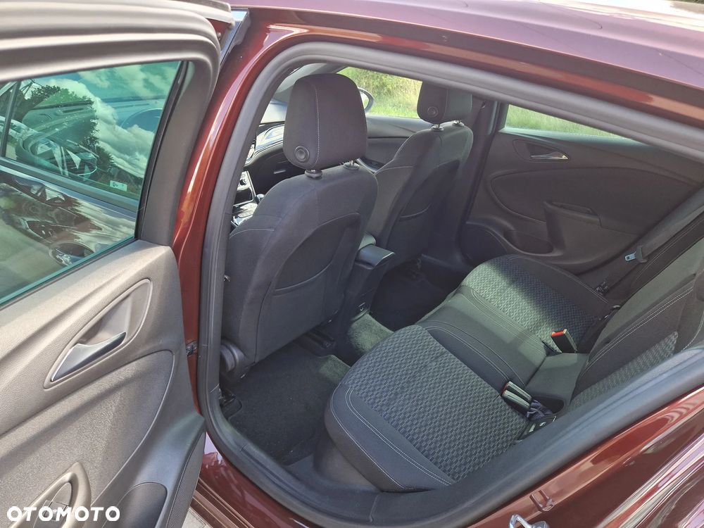 Opel Astra 1.4 T Elite - 9