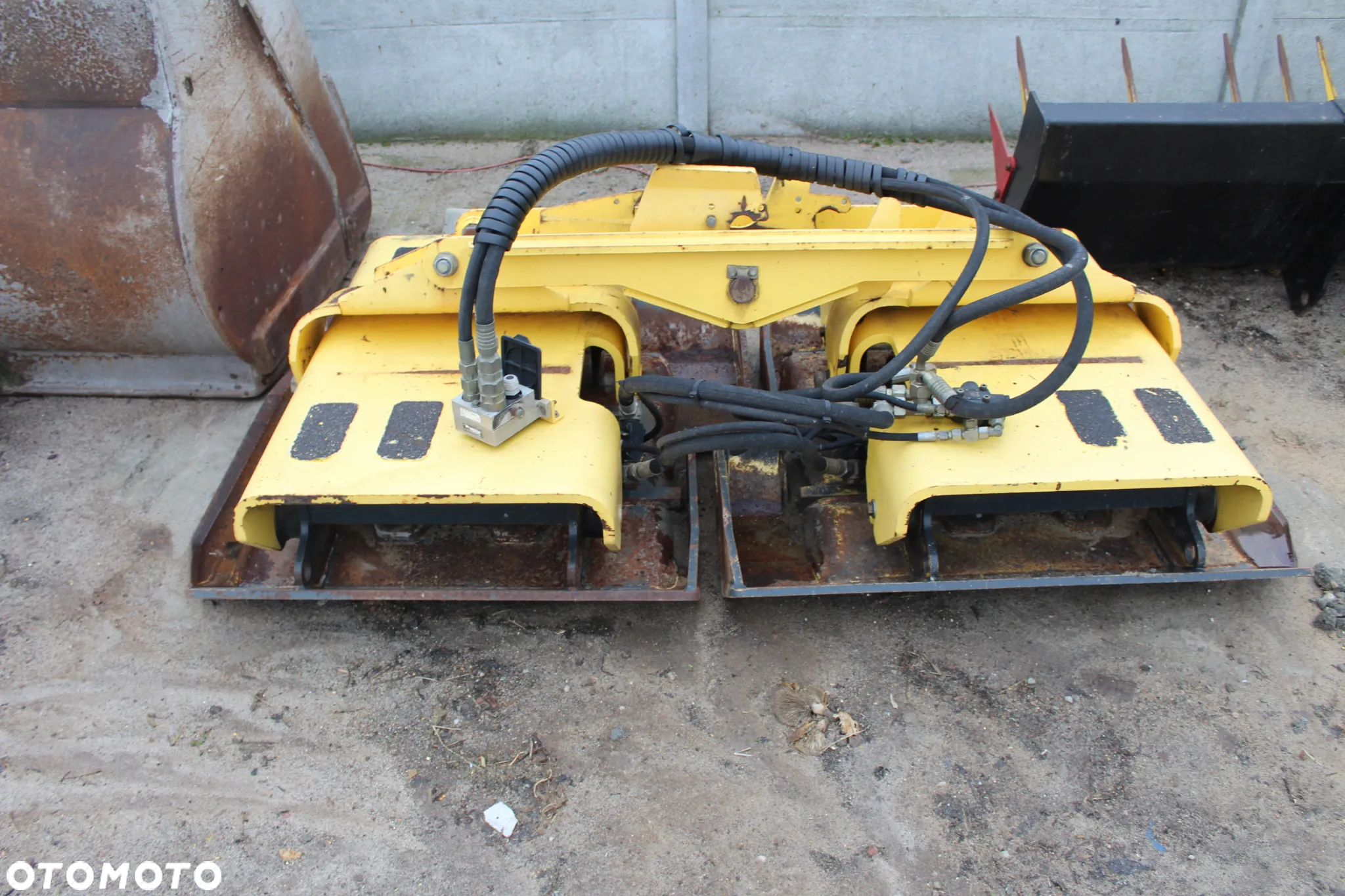 Bomag BW 213 DH - 4 - 16