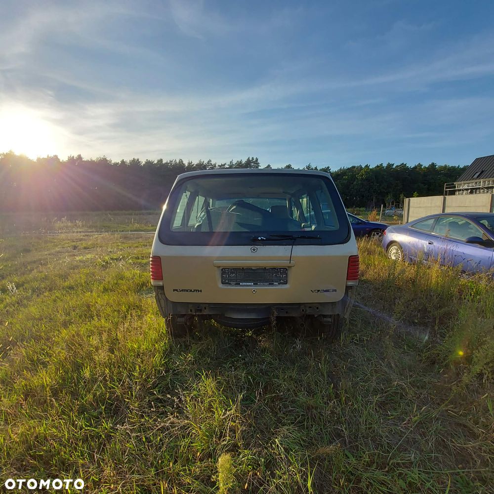 Chrysler Voyager - 4