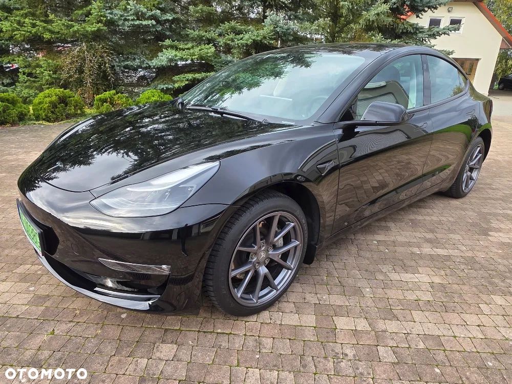 Tesla Model 3 Langstreckenbatterie Allradantrieb Dual Motor - 1