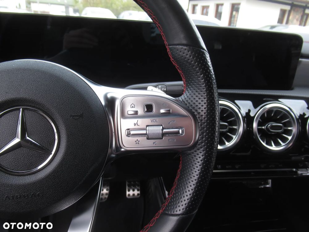 Mercedes-Benz CLA 200 AMG Line 7G-DCT - 14