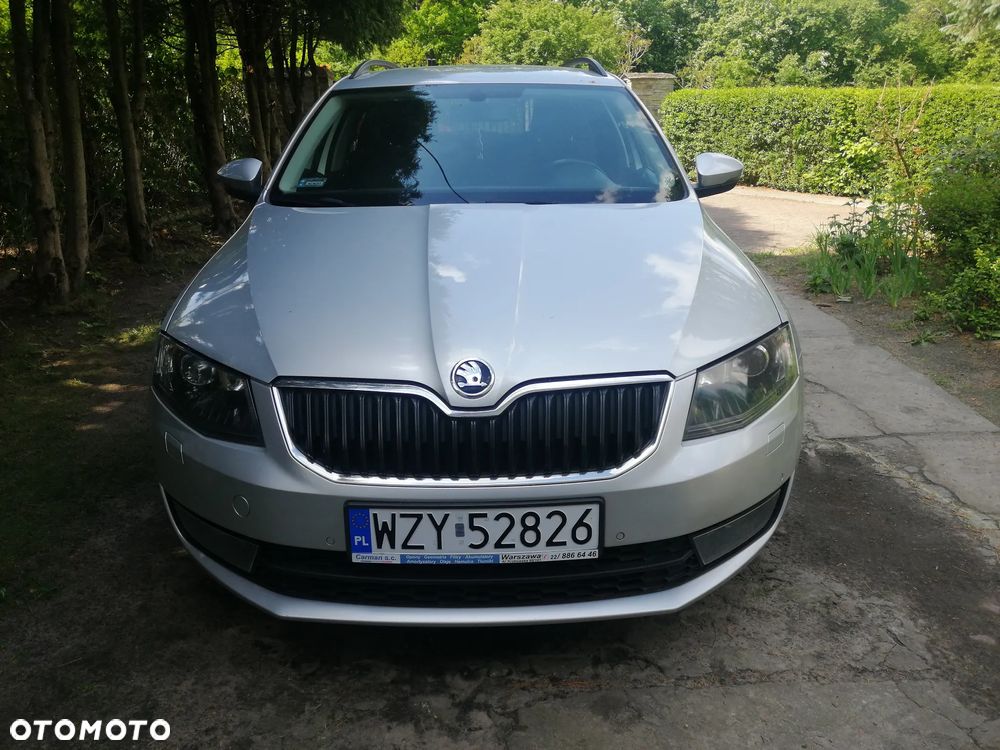 Skoda Octavia 1.6 TDI Style DSG - 6