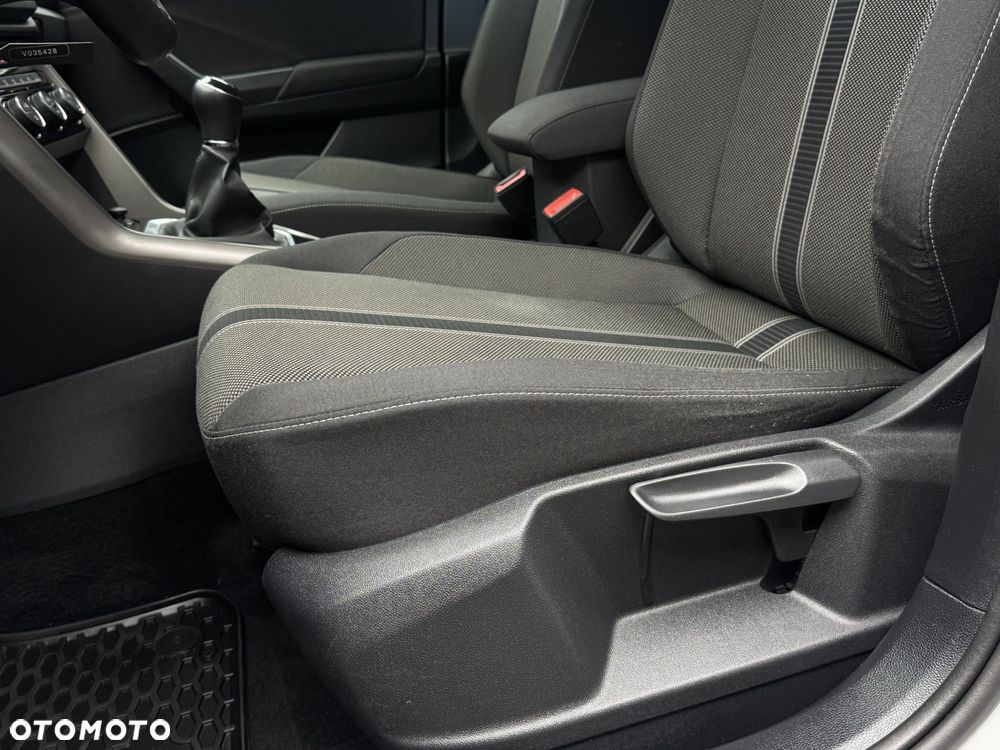 Volkswagen T-Roc 1.0 TSI Advance - 13