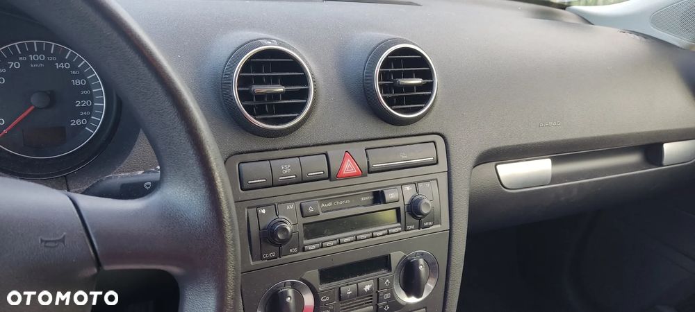 Audi A3 3-drzwiowe 1.6 Ambiente - 3