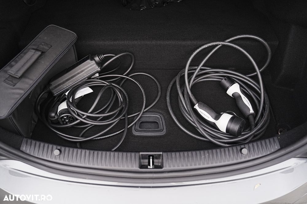 Mercedes-Benz C 300 e 4MATIC 9G-TRONIC AMG Line - 35