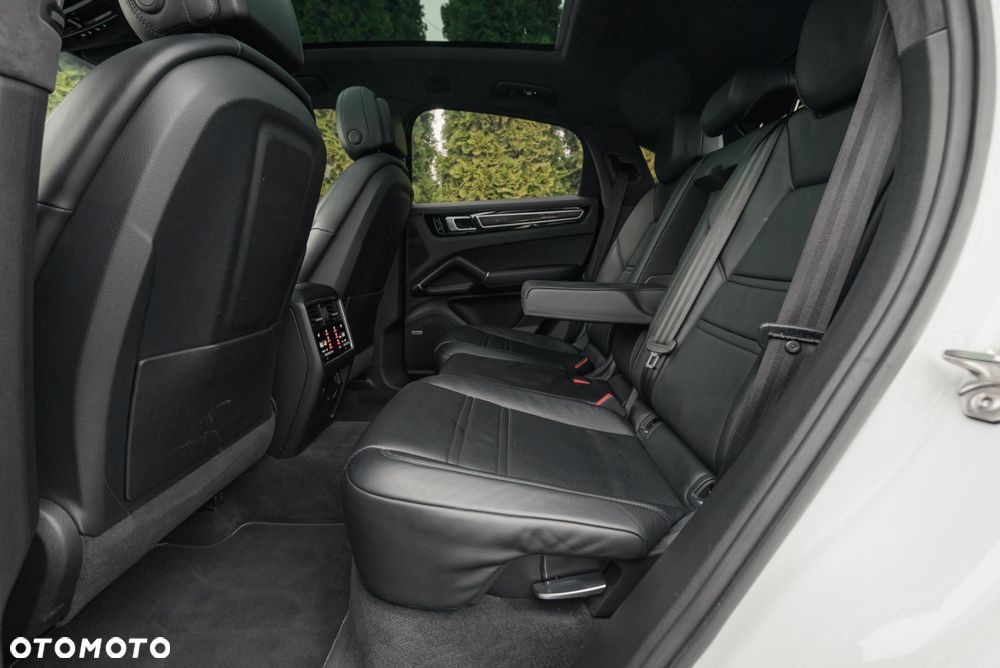 Porsche Cayenne - 14