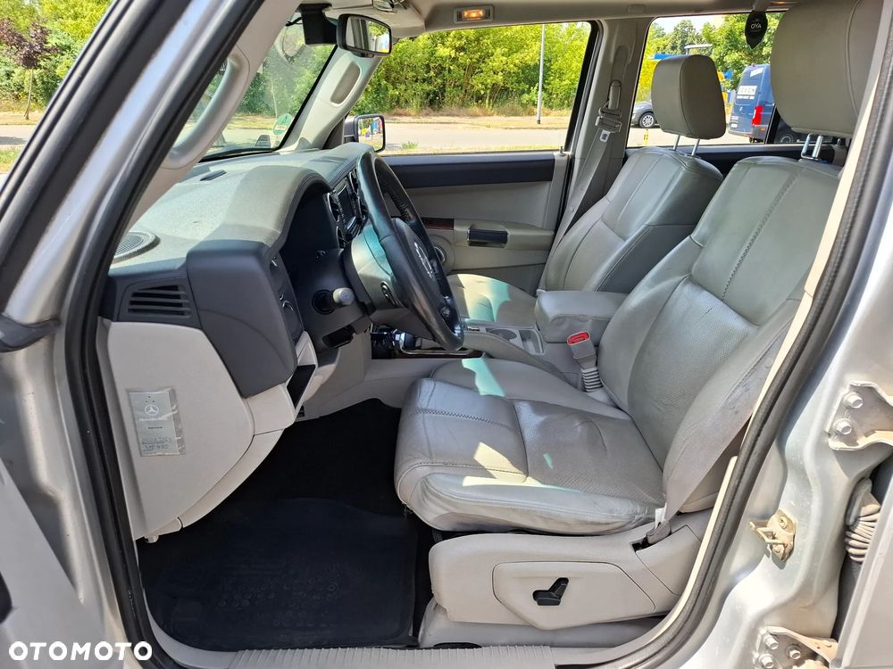 Jeep Commander 5.7 V8 Limited - 9
